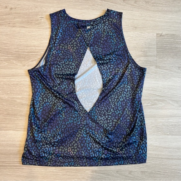 Fabletics Women’s Blue Heatmap Leopard Dry-Flex Open Back Tank - Large - Picture 4 of 6